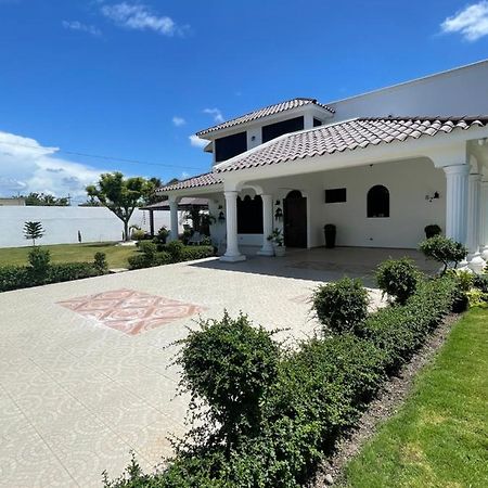 The Gil Place Villa Santiago De Los Caballeros Exteriör bild