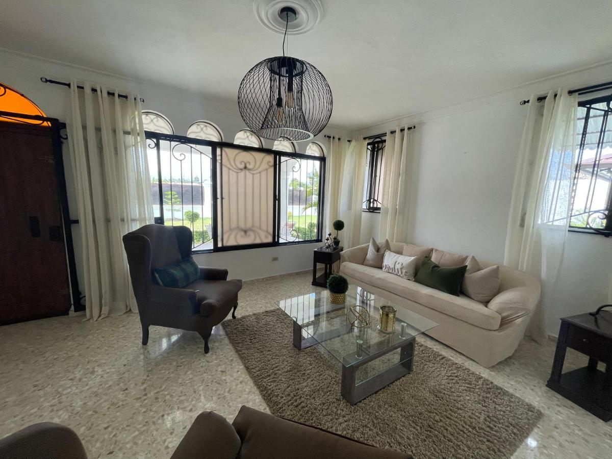 The Gil Place Villa Santiago De Los Caballeros Exteriör bild